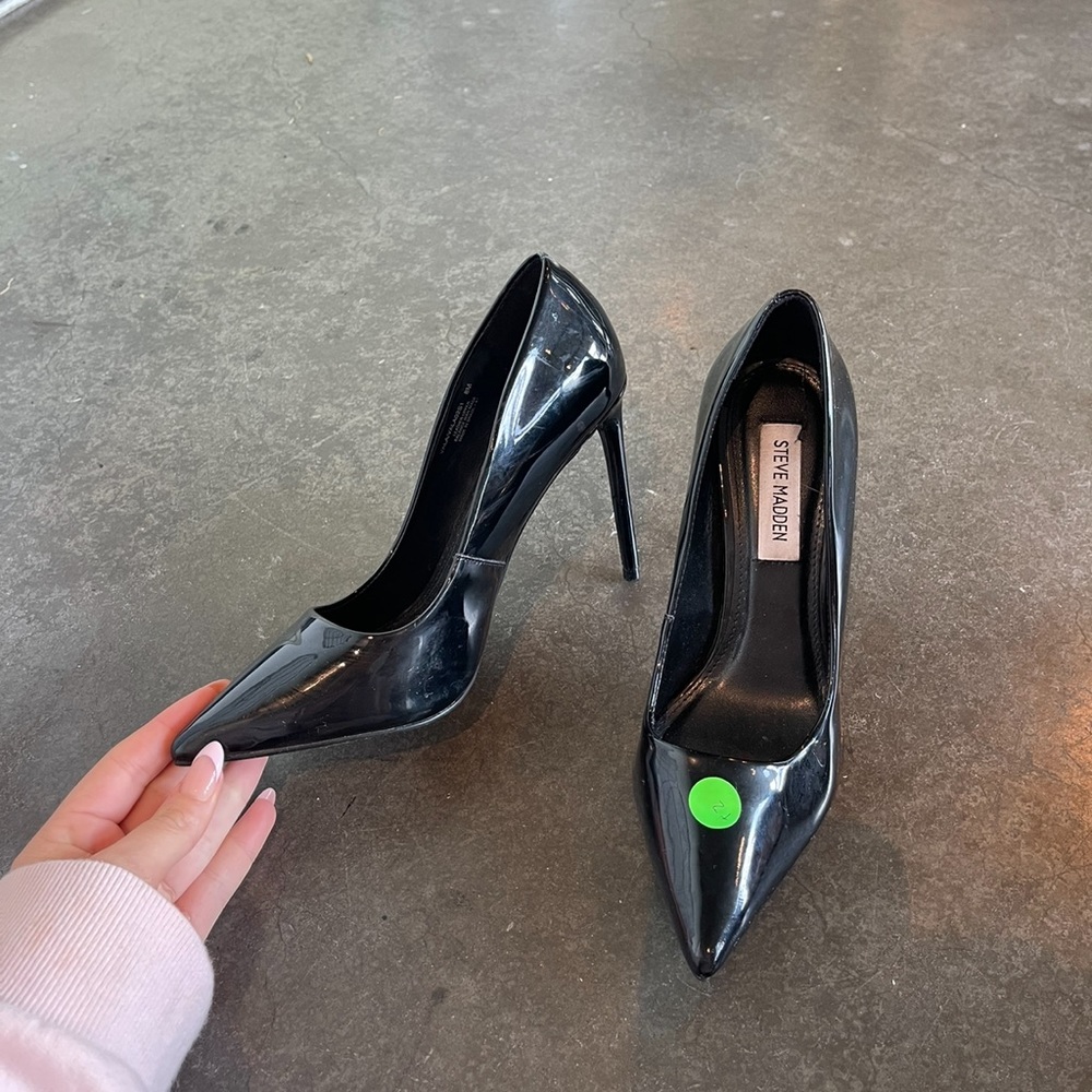 Steve Madden Pointed toe heel